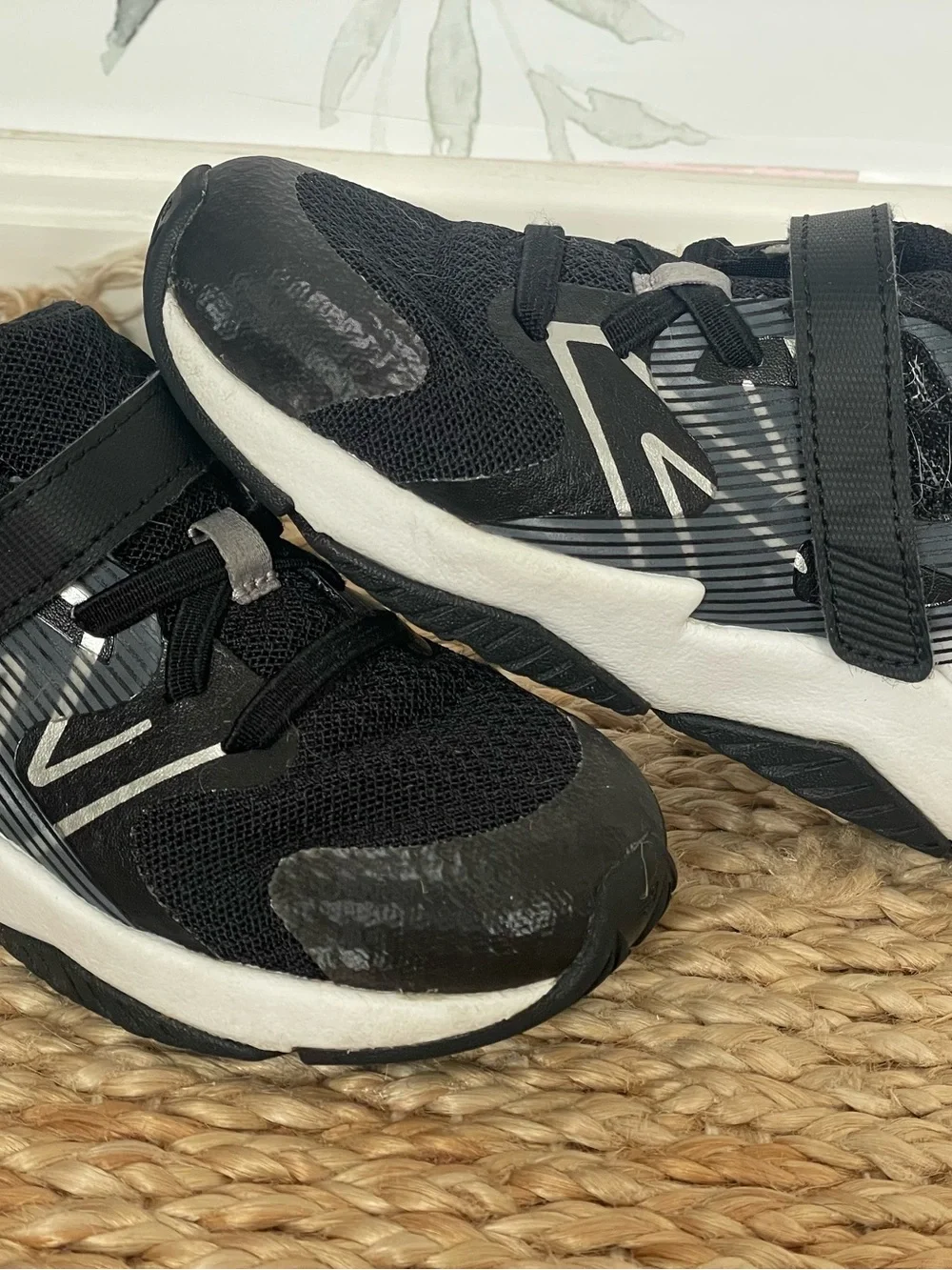 New Balance Kids Black and White Velcro Sneakers Athletic Sporty Casual